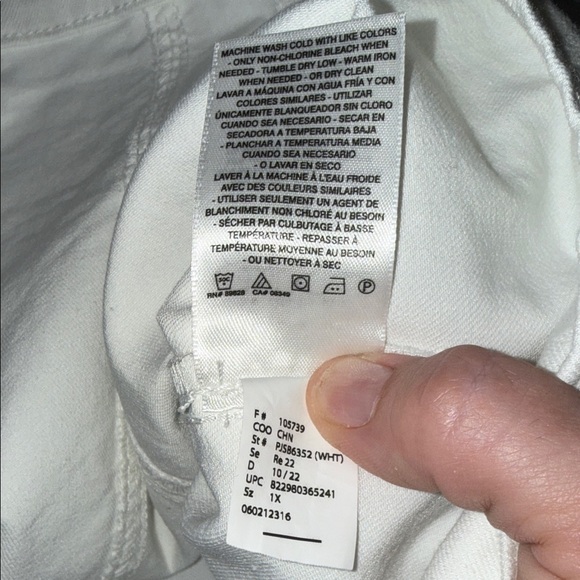 Jessica Simpson Women's White Denim Jacket sz 1X - Picture 8 of 8